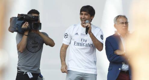 راؤول وتشابي ألونسو وتشافي يحصلون على رخصة "يويفا" للتدريب